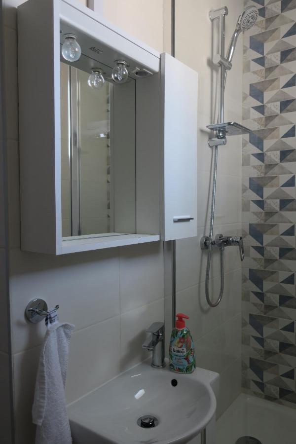 Mesic Apartment セニ エクステリア 写真