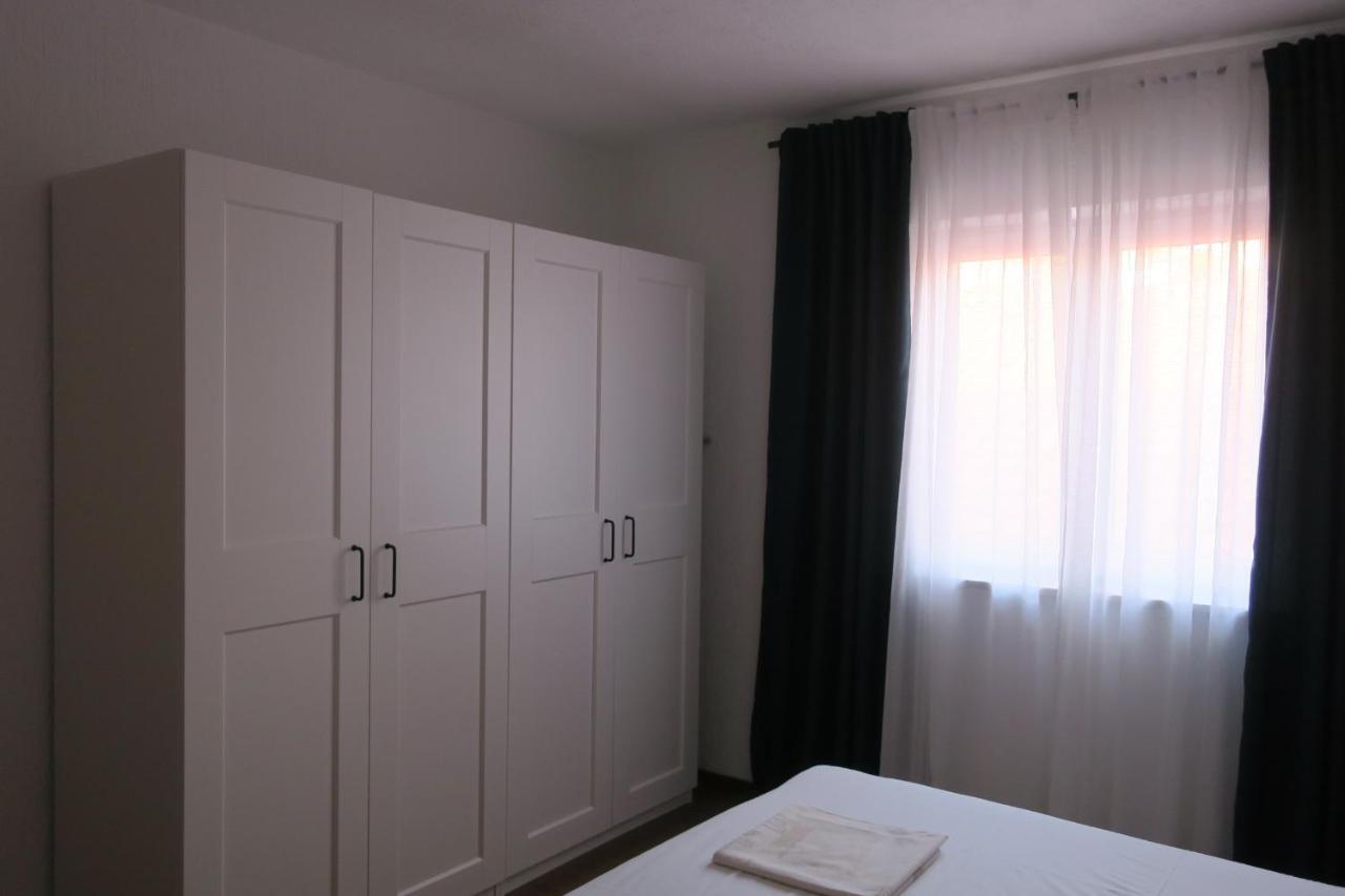 Mesic Apartment セニ エクステリア 写真