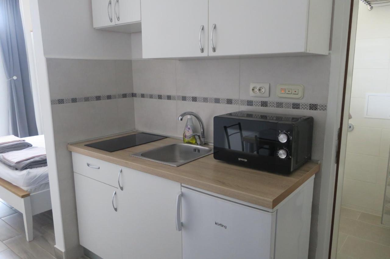 Mesic Apartment セニ エクステリア 写真